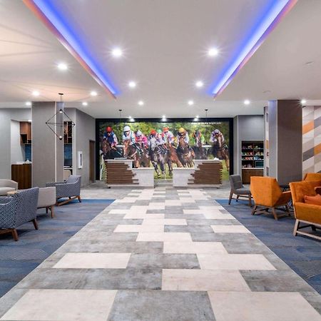 La Quinta Inn & Suites By Wyndham Louisville Ne - Old Henry Rd מראה חיצוני תמונה