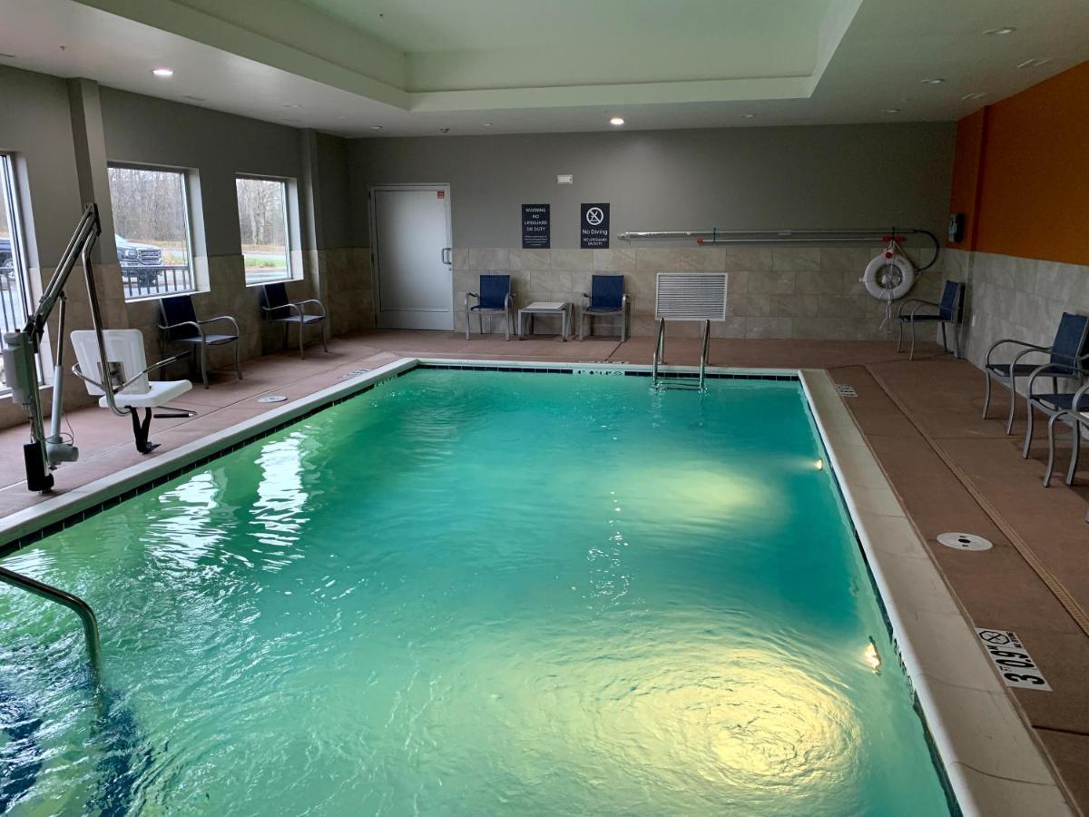 La Quinta Inn & Suites By Wyndham Louisville Ne - Old Henry Rd מראה חיצוני תמונה