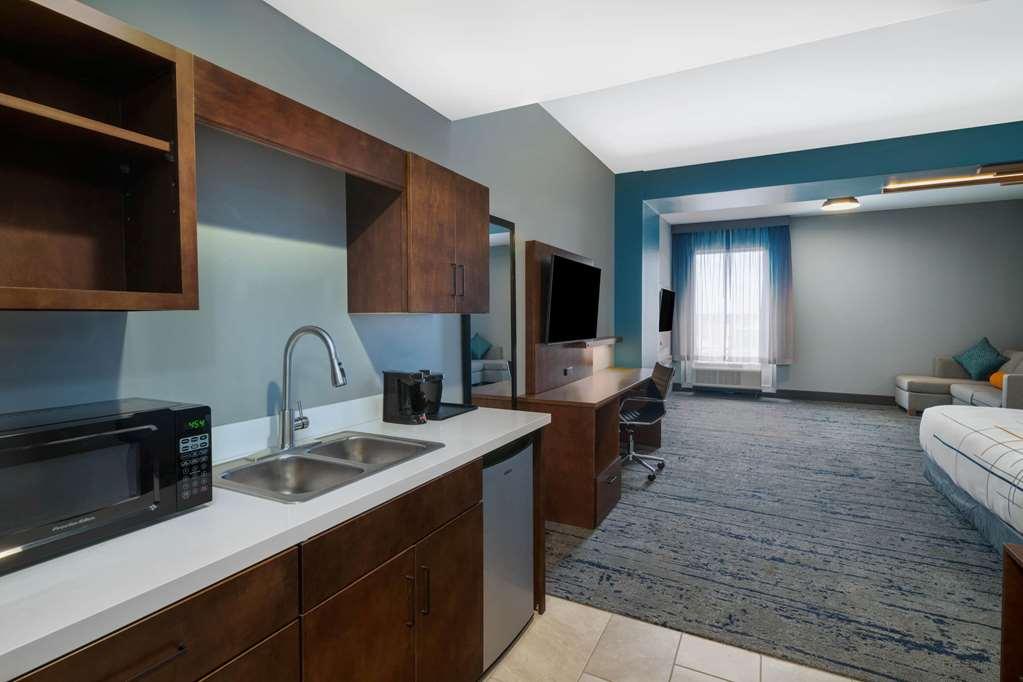 La Quinta Inn & Suites By Wyndham Louisville Ne - Old Henry Rd חדר תמונה